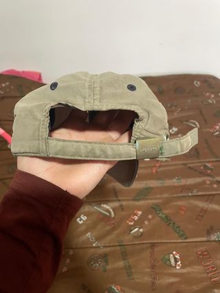 Gorra Lacoste Beige con Logo Verde