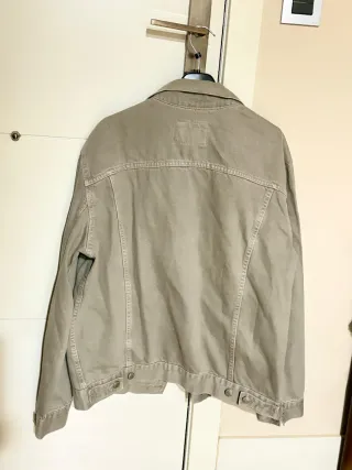 Cazadora vaquera gris Zara Talla XL