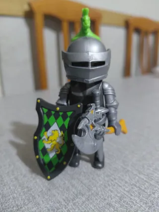Playmobil 4768 Caballero con Hacha y Escudo