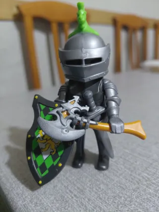 Playmobil 4768 Caballero con Hacha y Escudo