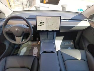 Tesla Model Y Gran Autonomía 4WD 350 kW (476 CV)