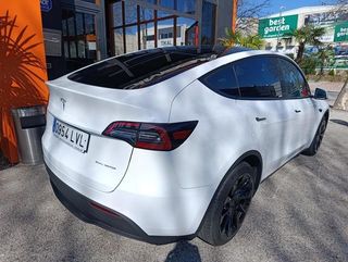 Tesla Model Y Gran Autonomía 4WD 350 kW (476 CV)