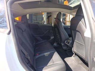 Tesla Model Y Gran Autonomía 4WD 350 kW (476 CV)