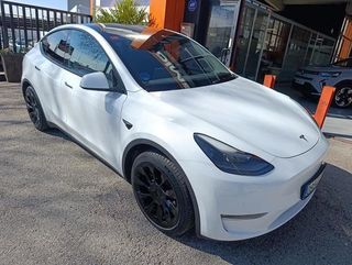 Tesla Model Y Gran Autonomía 4WD 350 kW (476 CV)