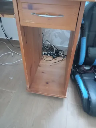 Mesa de escritorio de madera !urge venta!