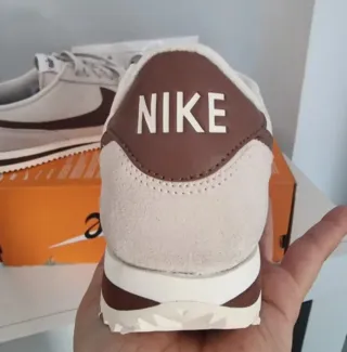 T44 Nike Cortez Beige
