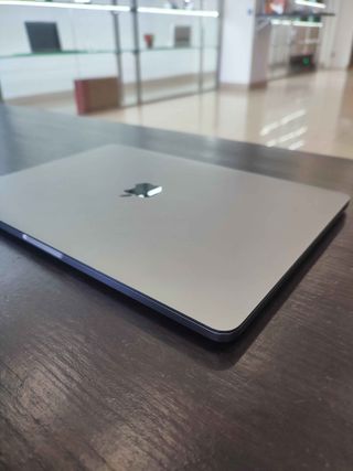 MacBook Pro 13 2016 8/256GB Seminuevo