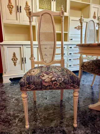 Mesa ovalada mármol vintage y  sillas