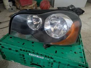 Faróis frente Volvo XC90 2003