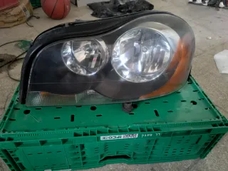 Faróis frente Volvo XC90 2003