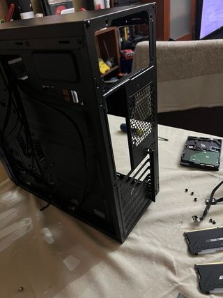 Torre PC Asus Negra Nueva con Disquetera, perfecta