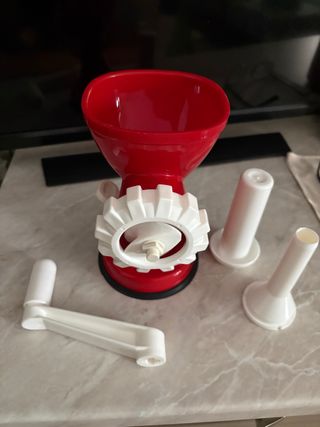 Macchinetta tritacarne/pasta nuova