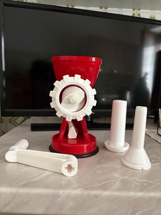 Macchinetta tritacarne/pasta nuova