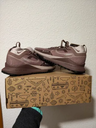 T3,9 Nike React Pegasus Trail 4 GTX