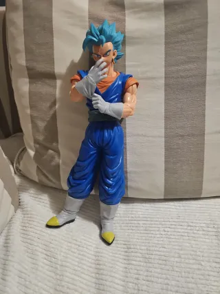 Figura Vegito Super Saiyan God