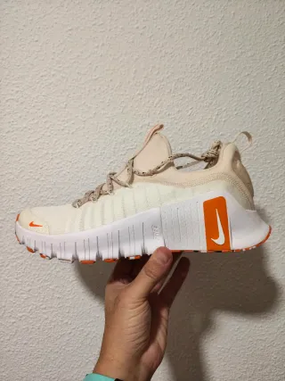T44 Nike Free Metcom 6 blancas