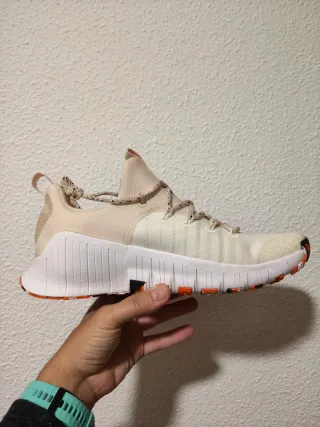 T44 Nike Free Metcom 6 blancas