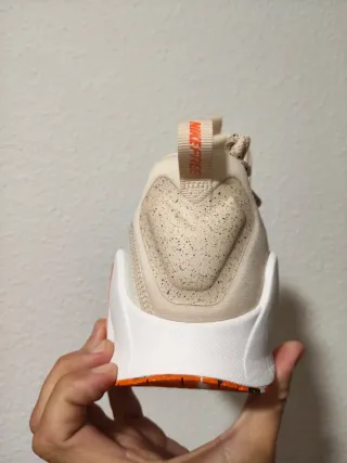 T44 Nike Free Metcom 6 blancas