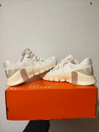 T36 Nike Free Metcom 5 blancas