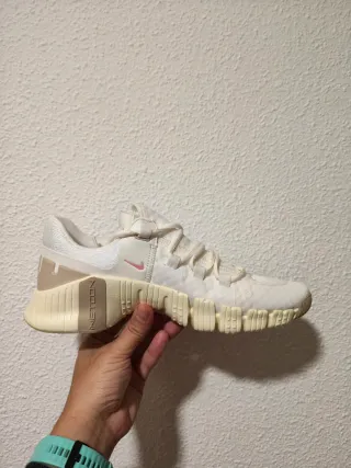 T36 Nike Free Metcom 5 blancas