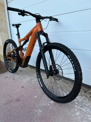FOCUS SAM 2  NUEVA  Rockshox CX 85Nm BOSCH Smart
