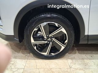 Mitsubishi Eclipse Cross PHEV Kaiteki 4WD