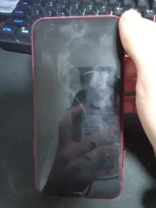 iPhone 11 Rojo Casi Nuevo