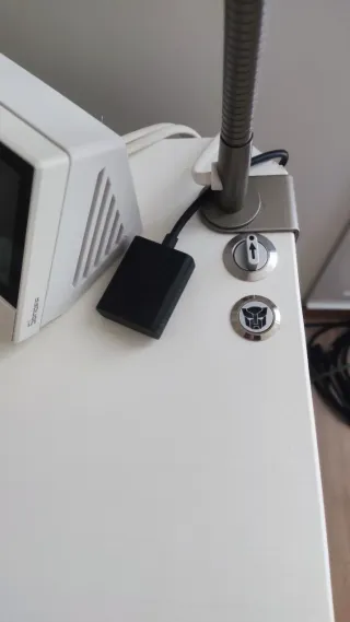 Escritorio con PC integrado