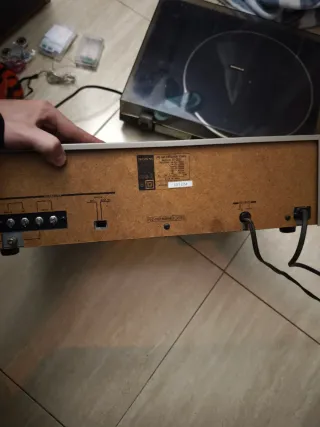 Sintonizador Sony ST-333L FM/AM vintage (tuner)