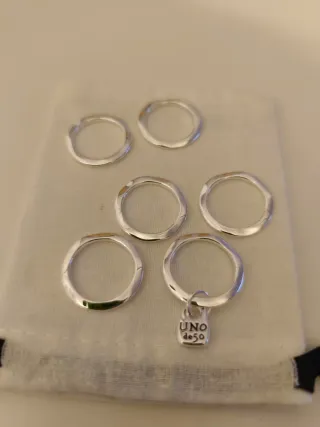 Anillo Plata Uno de 50 con Charm Candado.