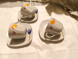 Juego 18 Tazas Café con Platillos Flores