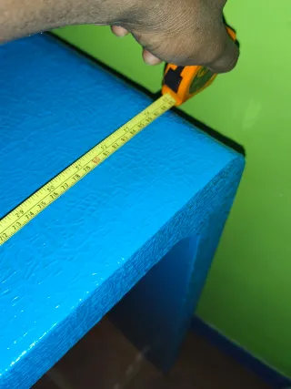 Mesa consola azul texturizada cascata