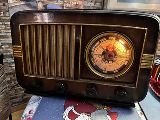 Radio Antigua Bertrane Vintage