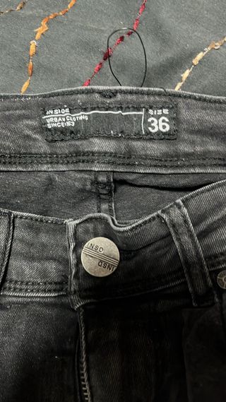 Vaqueros cortos negros