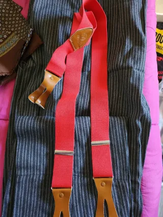 Pantalón Rociero con Pañuelo y Tirantes