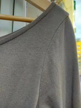 Vestido verde oliva de algodón