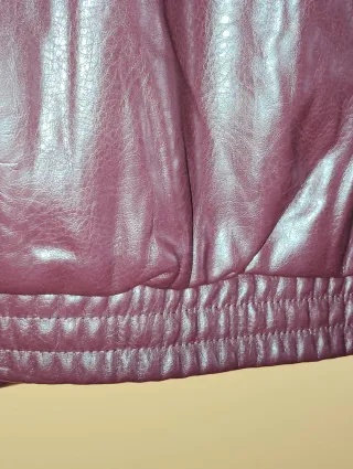 Chaqueta Bomber Stradivarius Mujer. Colon burdeos