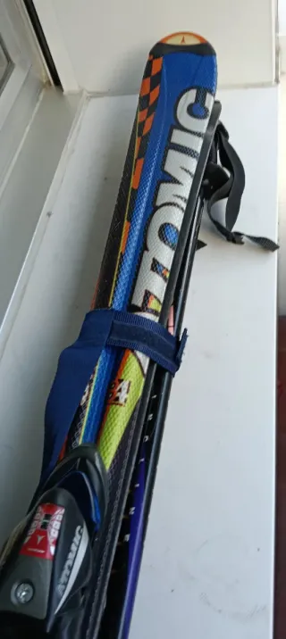 Esquís Atomic Carving 1.60 + Bastones + Funda