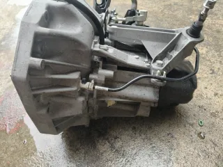 Caja de cambios Renault Clio III 1.5 dci