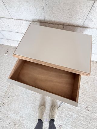 Dos mesita de noche , precio unidad