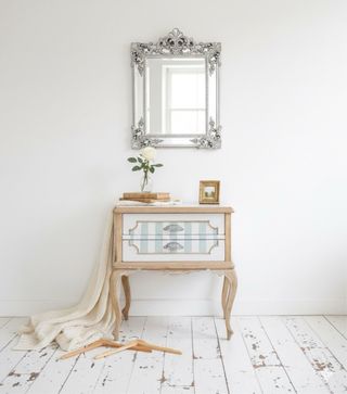 Dos mesita de noche , precio unidad