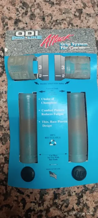 Punhos ODI Attack Grip System Vintage