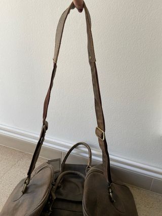 Bolso de piel marrón