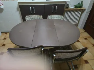 Mesa cocina edonda extensible + 4 sillas