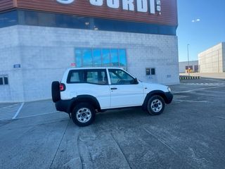 Nissan Terrano II 2004