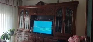 Mueble de salón madera y cristal