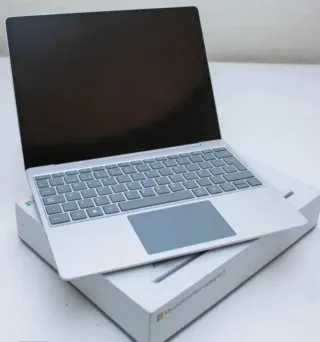 Microsoft Laptop Go 3 256GB Gris