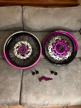 Kit Llantas Supermotard Morado