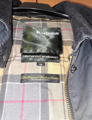 Chaqueta Barbour modelo Newmarket Lightweight