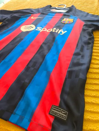 Camiseta Fútbol roja azul